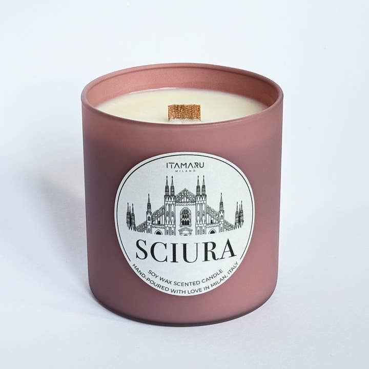Bougie en cire de soja parfumée SCIURA (parfum floral de pivoine) et autres tendances Résultats pour mors doux en vente B2B. Retours gratuits et paiement à 60 jours sur Faire sur Faire.