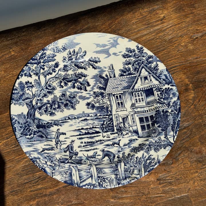 Office Objets - Wholesale Dinner plate - A large English flat plate with blue decoration8