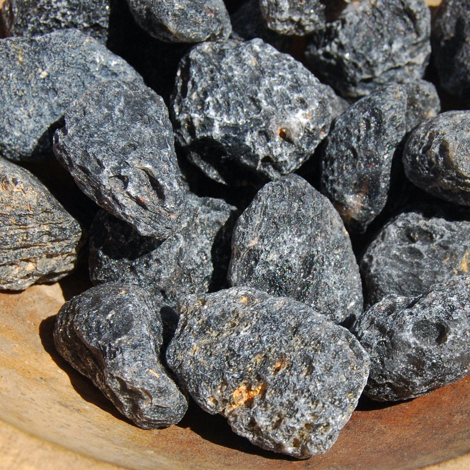 Caspar Curiosities - Vente Pierre et cristal de spiritualité - Grande pseudo tectite Agni Manitite, pierre de Cintamani6