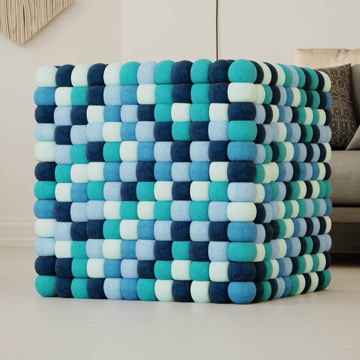 Reefelt - Venta al por mayor Puf - Puf otomano con forma de bola de fieltro multicolor8