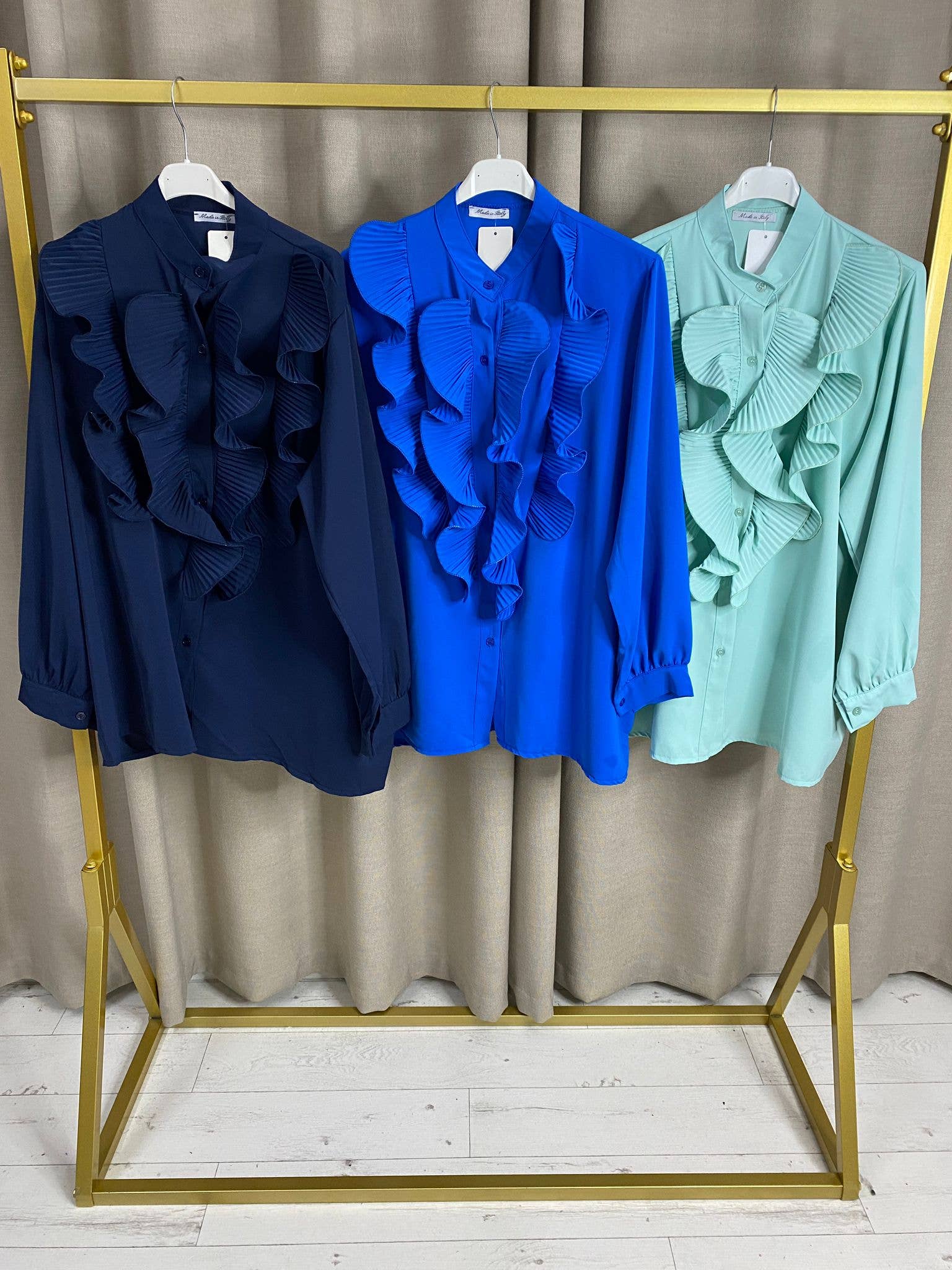 My Winners Direct – Engroshandel Skjorte med buttondown – til kvinder – Bianca Plus skjorte med flæser og lange ærmer6