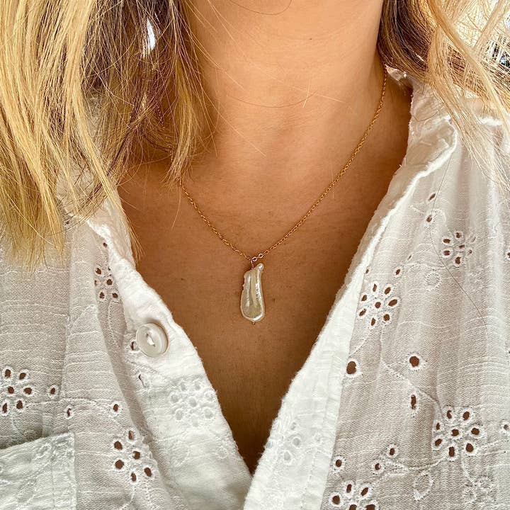 Alison Brooke Designs – wholesale Pendant/charm necklace – Ellie Vertical Biwa Pearl Necklace - Gold Fill or Sterling