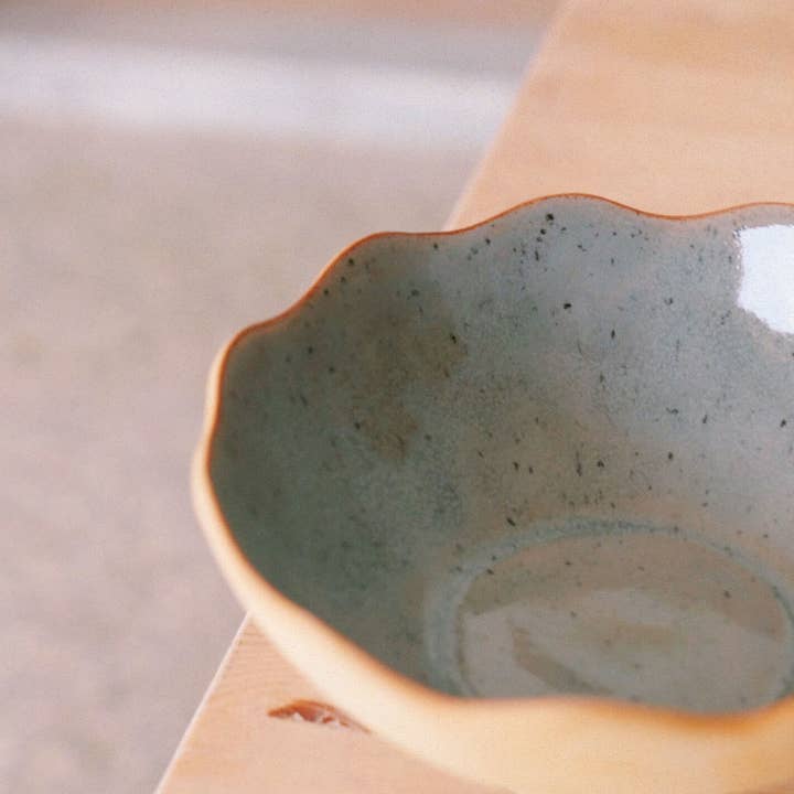 Ohyoko ceramics - Wholesale Serve Bowl - Handmade ceramic stoneware bowls with waves12