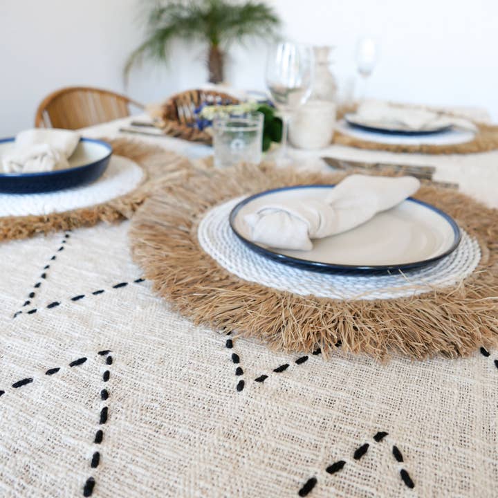 Joglo living – Großhandel Platzdeckchen – Tischset 002 mit Fransen aus Raffiabast - weiß