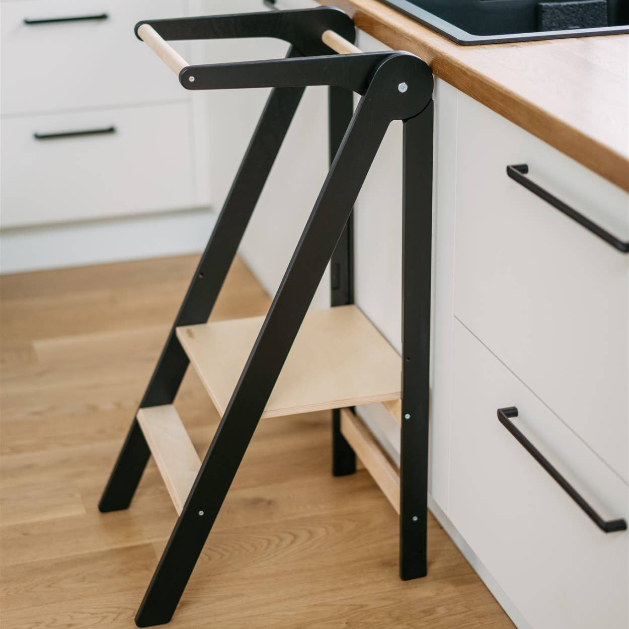 Shaman Inventions SIA - Wholesale Stool - Foldable Helper Tower With Removable Rail16