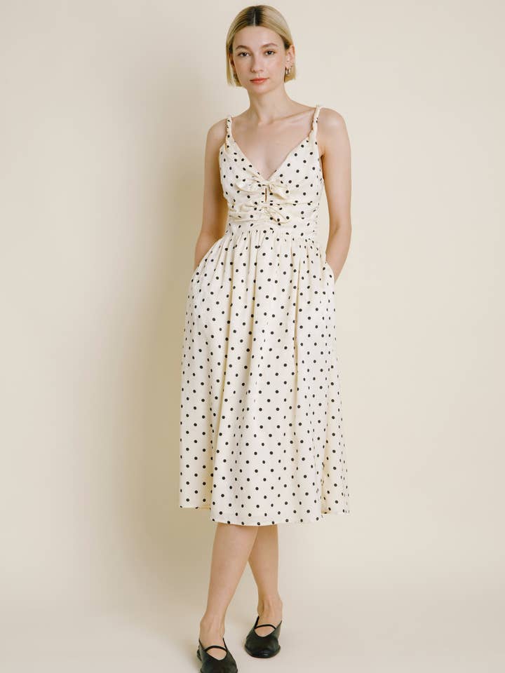 AD1732 - ROBE MIDI FRONCÉE À POIS pour la vente par Aureum