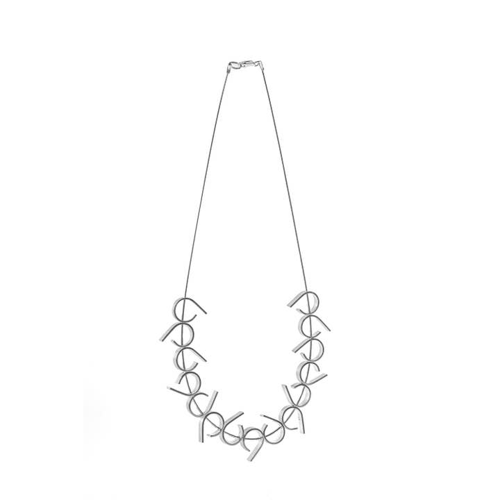 Mini Asym Lux Choker, bijou moderne et dynamique pour la vente par AW | MW
