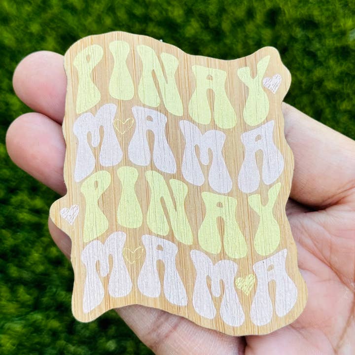 Adesivo in legno di bambù «PINAY MAMA» per la vendita all'ingrosso da parte di AFK Design Co