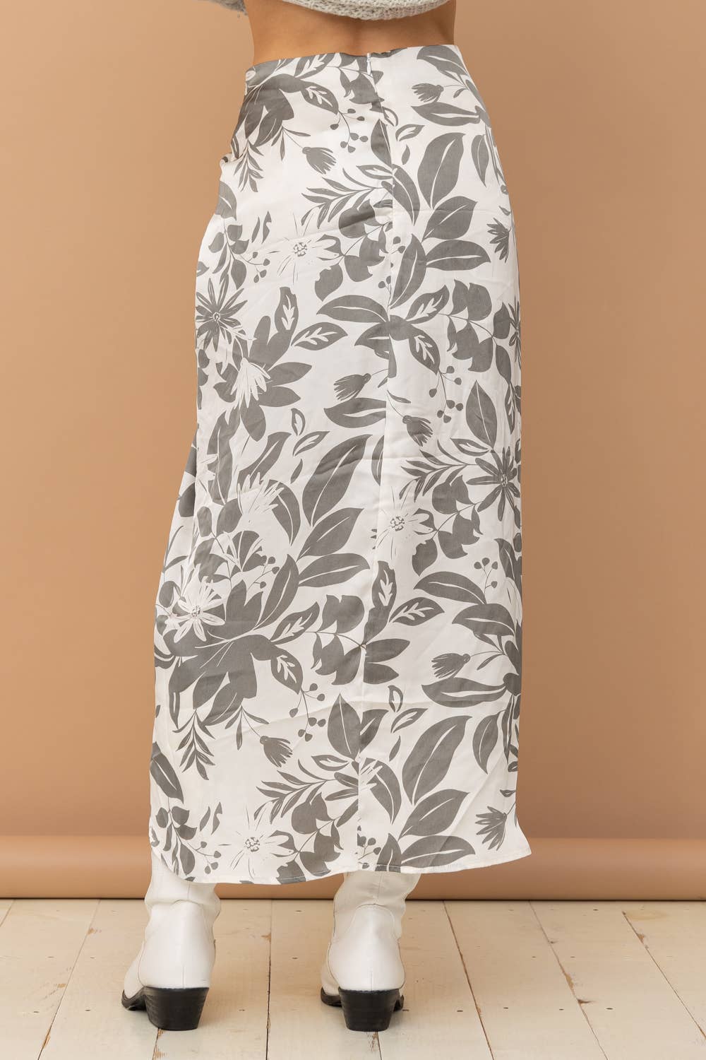 Blue B - Vendita all'ingrosso Gonna - Donna - 32163S - Gonna plissettata drappeggiata in raso3