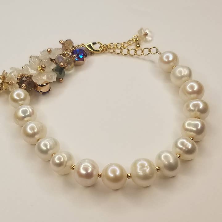 Handmade Bracelets With Fresh Water Pearls for wholesale by BETTYOH INC