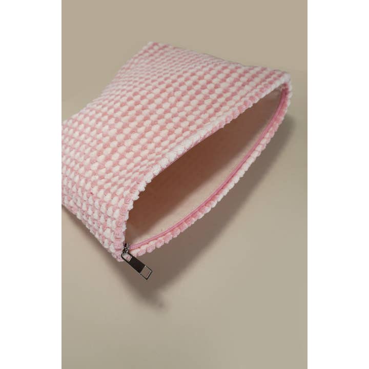 JOSSLYN by wall to wall - Wholesale Makeup/Cosmetic Bag - TRAVEL PLUSH BUBBLE CHECKER COSMETIC MAKEUP POUCH | 40P5436