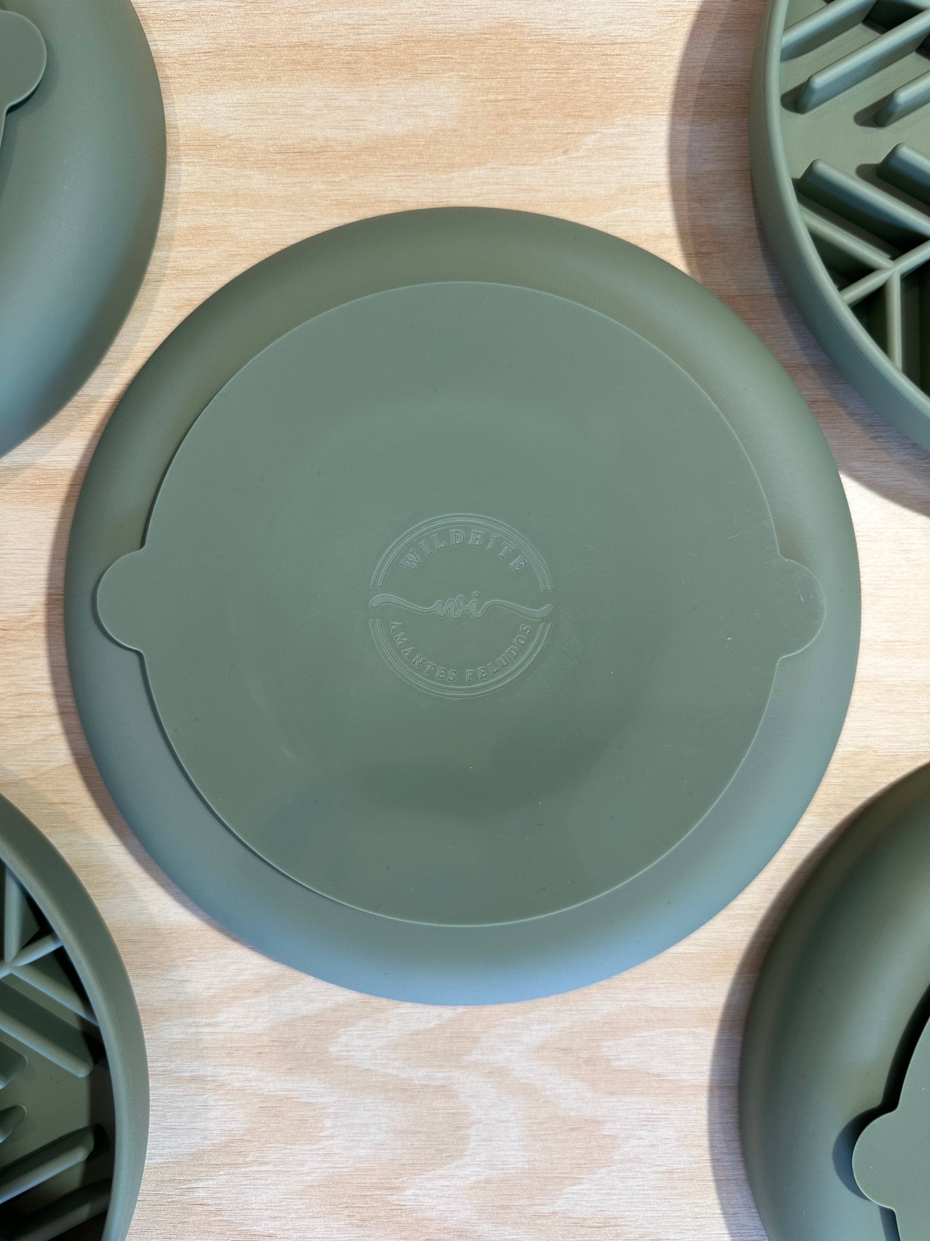 Wildbite Amantes Peludos – wholesale Matmatta för husdjur – Hund – Mörkgrön slickmatta för hund2