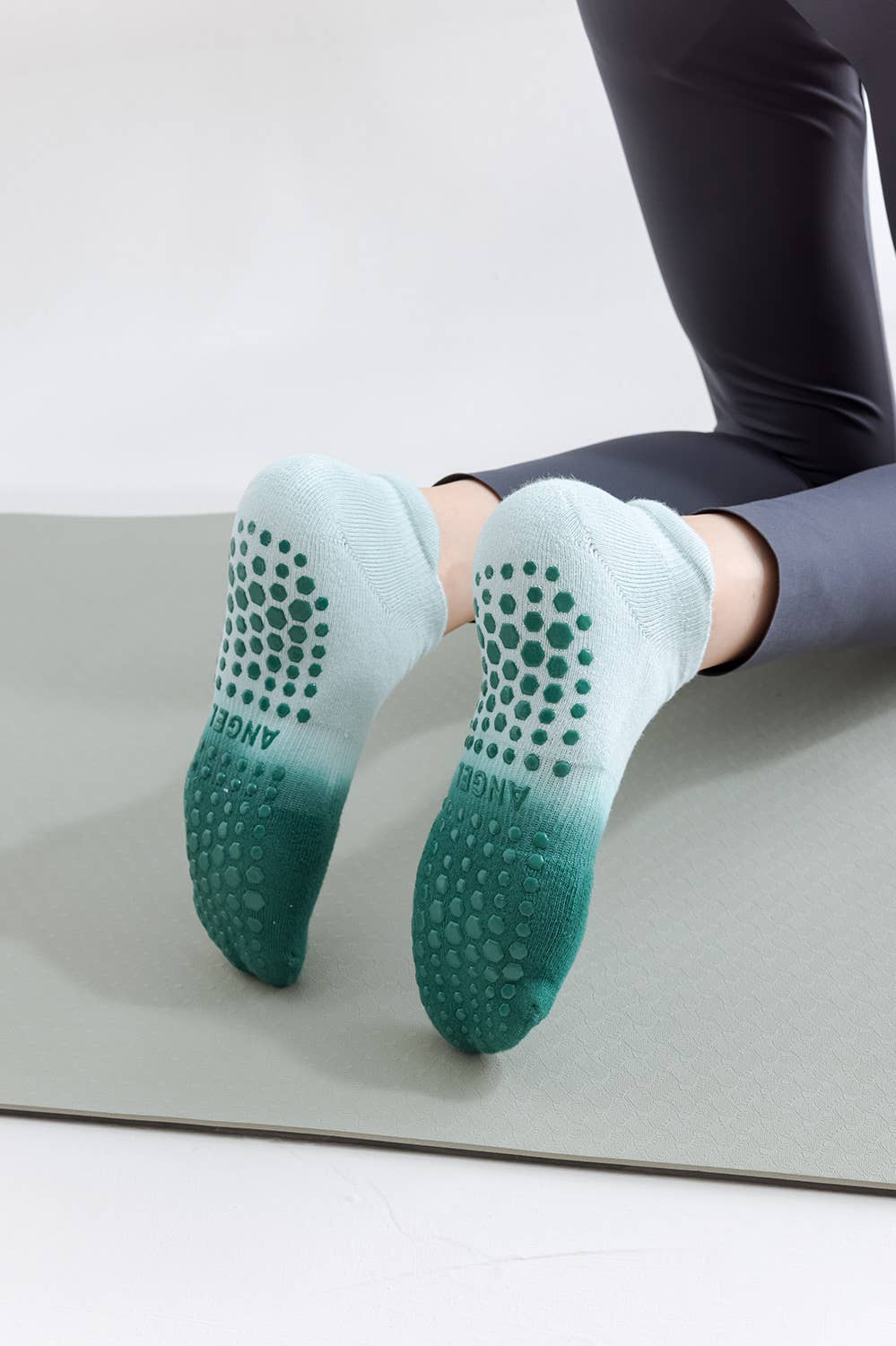 Marc JoJo - Vendita all'ingrosso Calzini - Donna - 🧘 ♀️ Calzini Antiscivolo Tie-Dye – Yoga & Pilates6