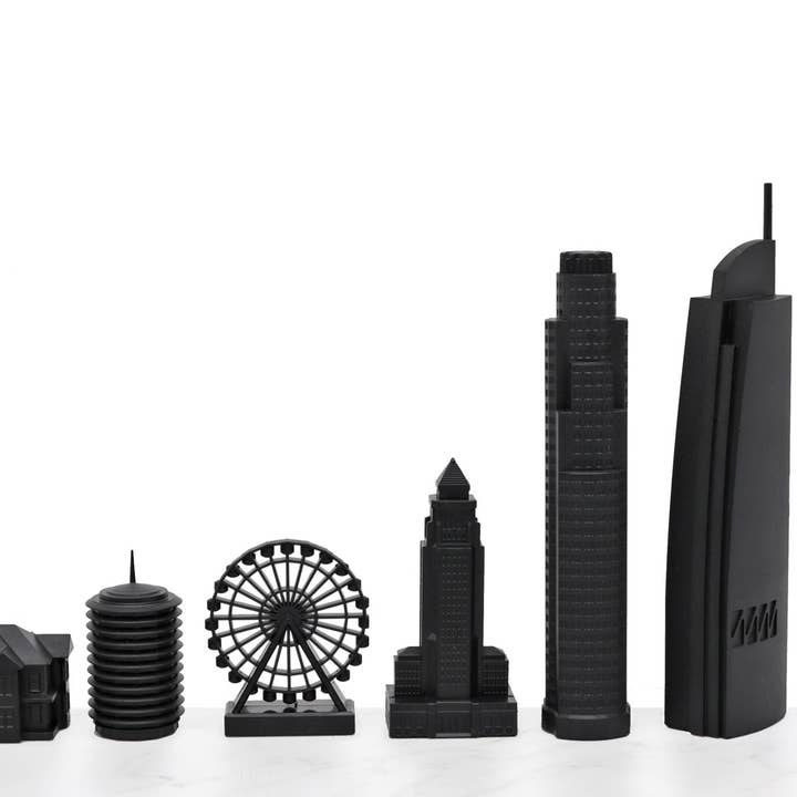 Skyline Chess - Wholesale Board Game - The Los Angeles Edition - Skyline Chess Set