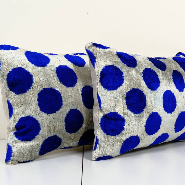 Vintage Pillows Store - Wholesale Throw Pillow Cover - Ikat Blue Polka Dot Pillow Pillow Cover - Set of Two Silk Et