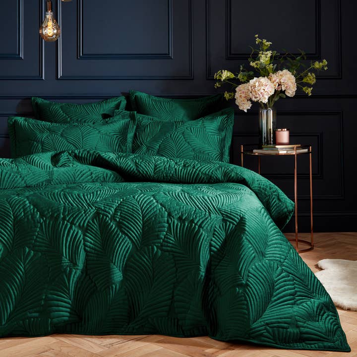 Palmeria Quilted Velvet Duvet Cover Set Emerald for wholesale by Riva Home