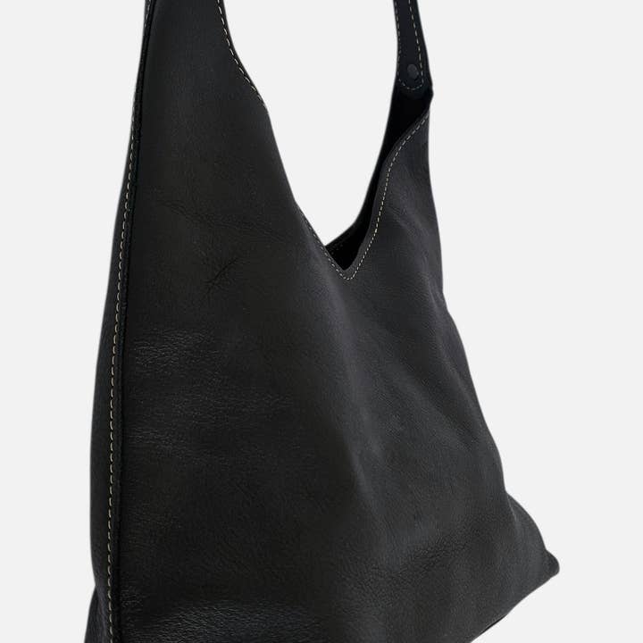 MBH Leather - Wholesale Shoulder Bag - Women's - The Verona Classic Shoulder Bag - Black1