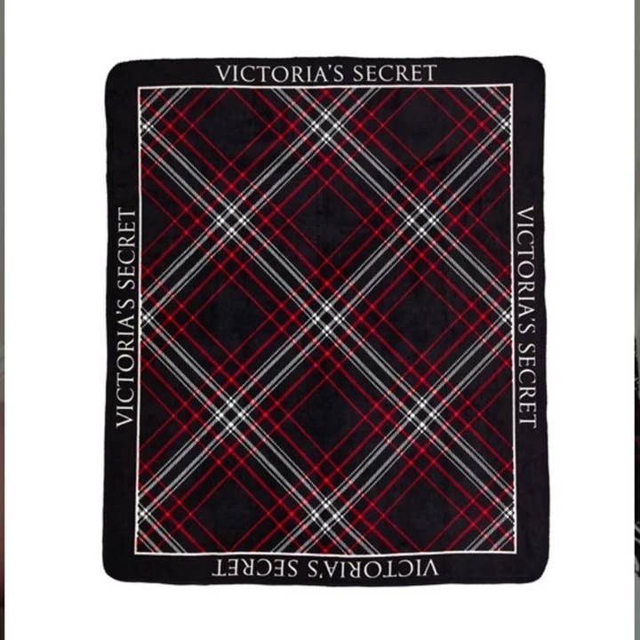 VS Cozy Plush Black Plaid Blanket for wholesale by Best Beauty Group