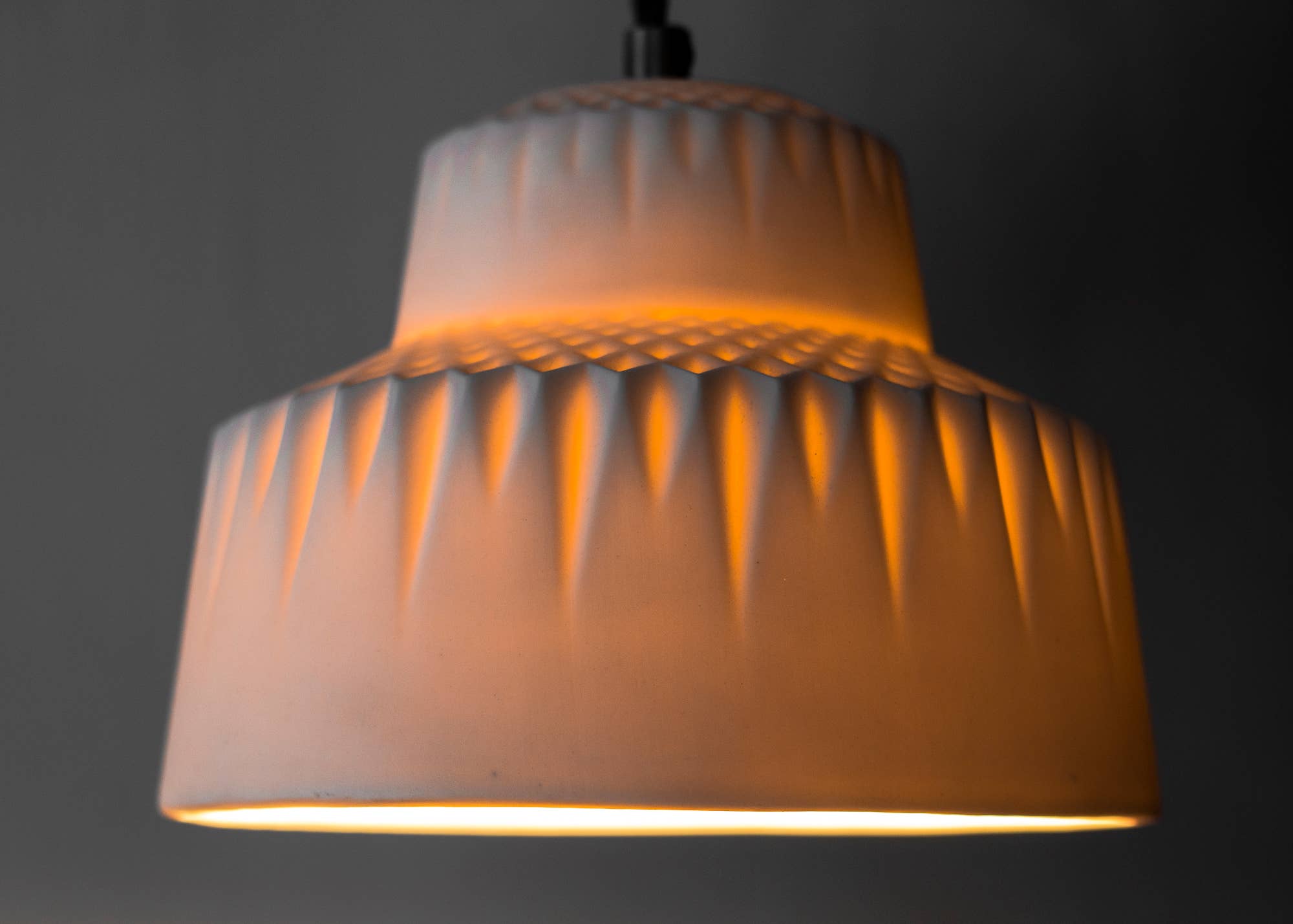 Niik Creative Co. - Vente Lustre/Suspension - Suspension Evelyn en porcelaine céramique faite main3