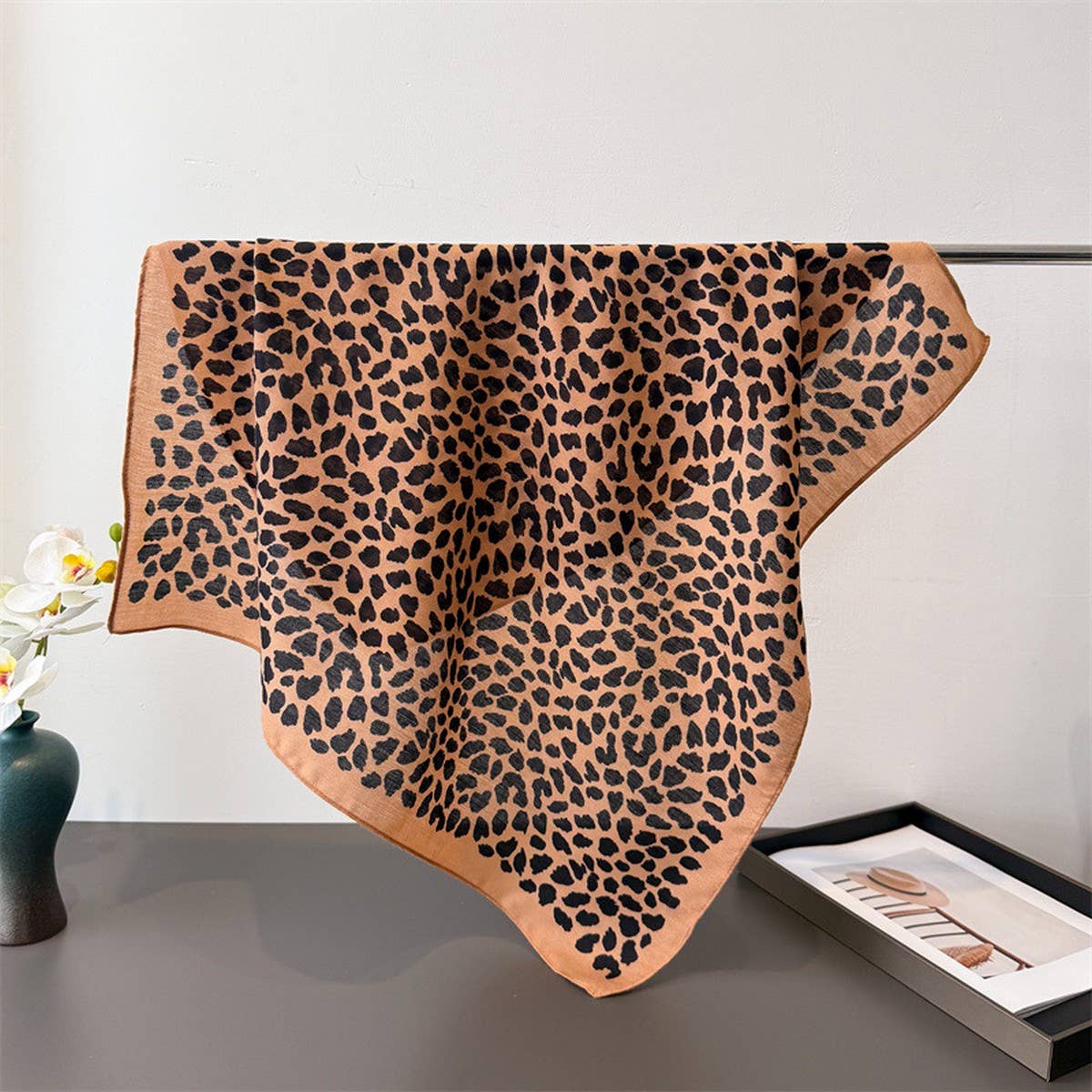 ACCITY - Wholesale Head Scarf - Women's - Vintage Leopard Herringbone Linen Headscarf_CWASC034266