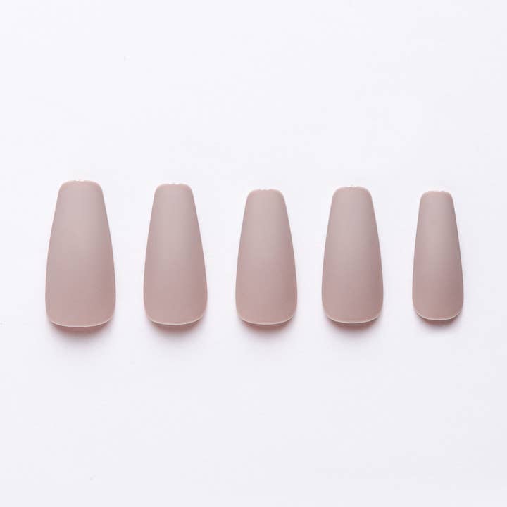 Clone Chic Nude to White Ombre Coffin Fake Nails for wholesale by Tip Beauty