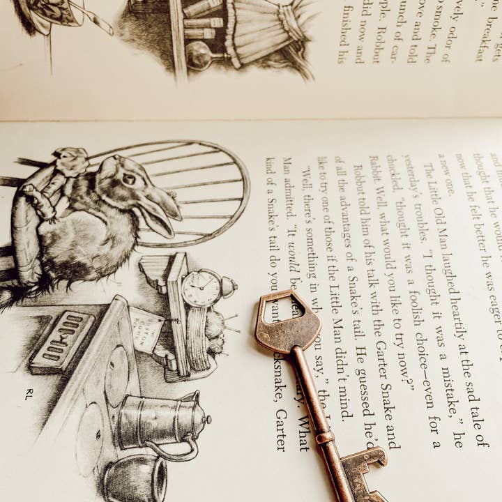 Sweet Home Nashville - Wholesale Keychain - Unisex - Antique Copper Skeleton Trunk Key Bottle Opener Necklace