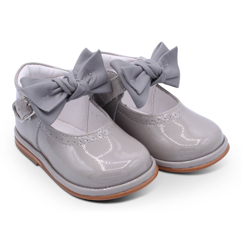Borboleta – wholesale Dress shoes – Kids – Girls Patent Bar Shoes with Removable Knotted Bow4