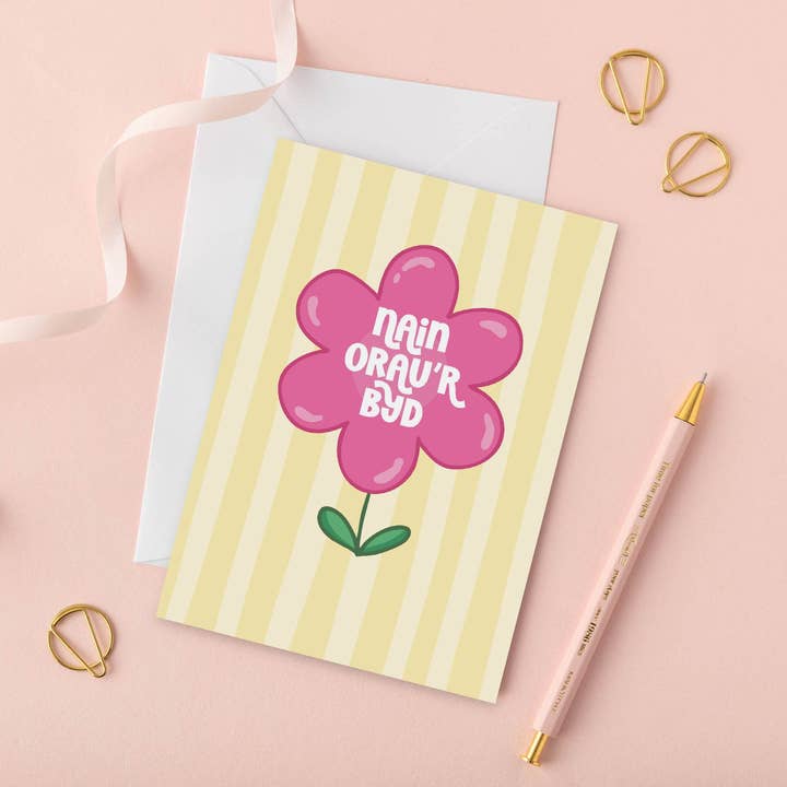 Welshe Moederdagkaart 'Beste oma ter wereld' bloem voor wholesale door Draenog