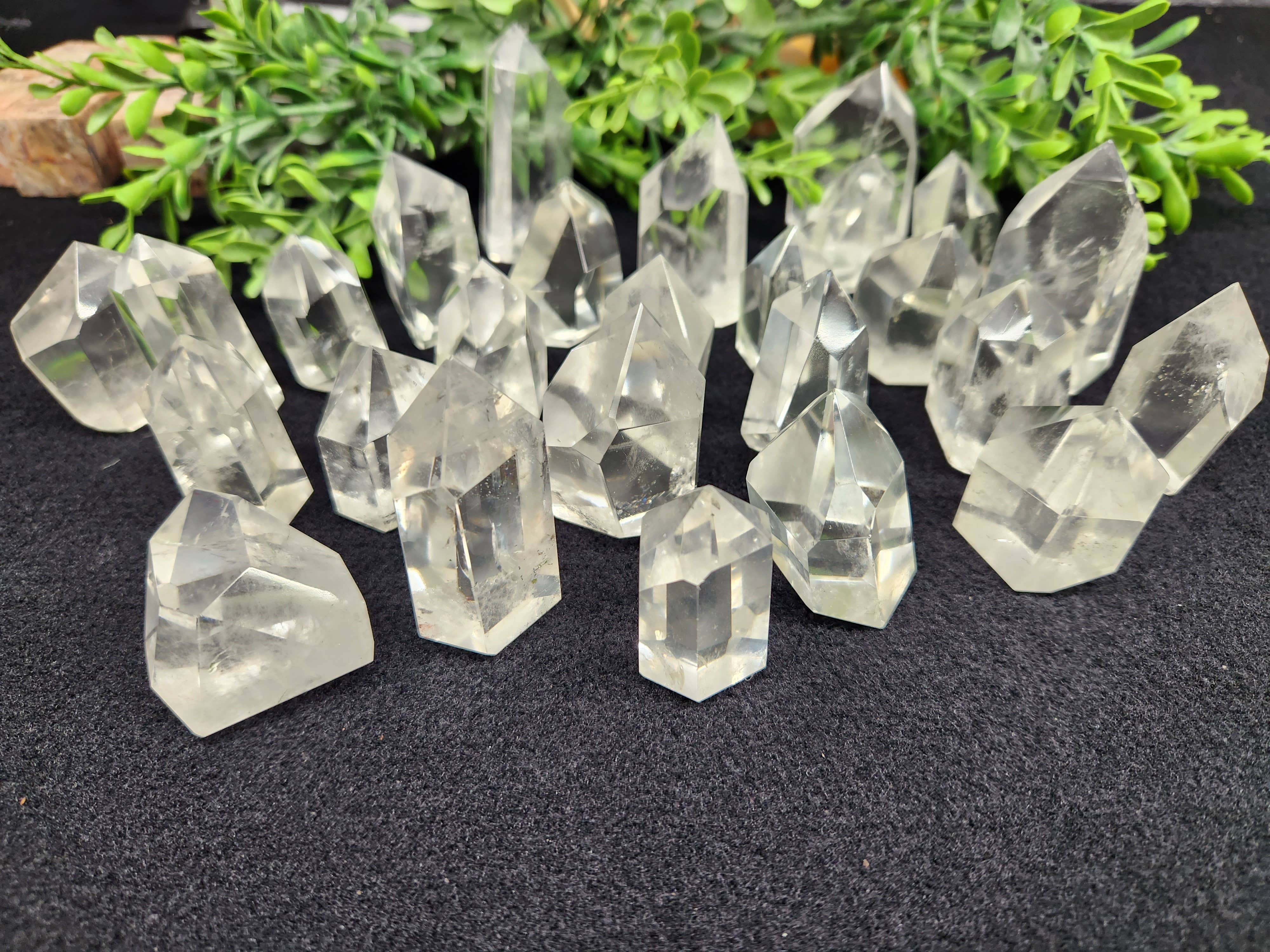 Meraki Gemstones - Wholesale Spiritual Stone/Crystal - Clear Quartz Crystal Polished Points Lot AAA 0.5Kg4