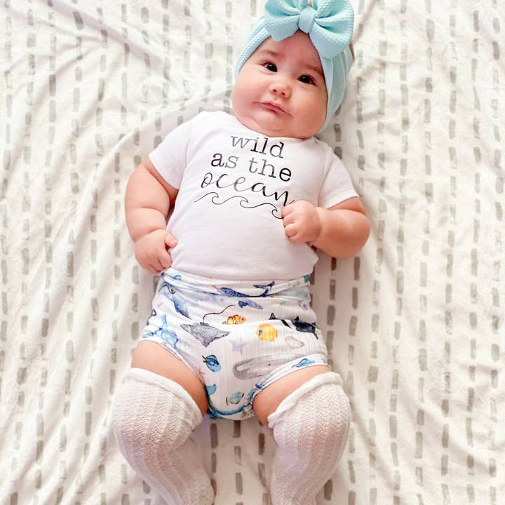 Ensemble de bonnets Wild As The Ocean pour bébé pour la vente par Tiny toes Baby Co