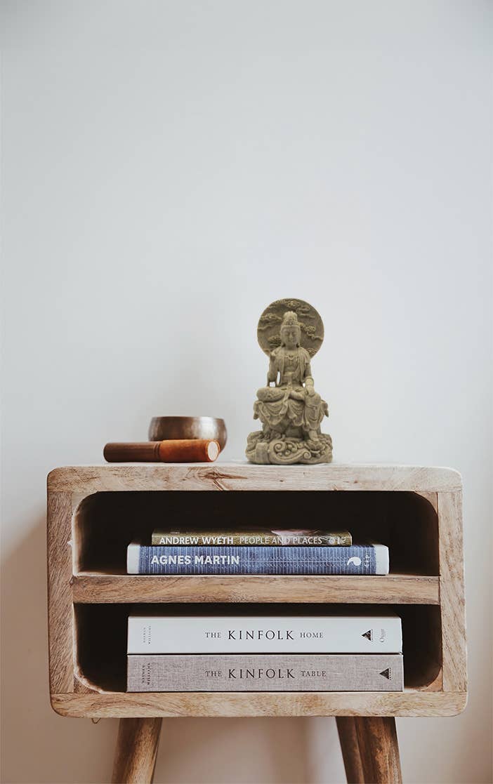 Original Source - Wholesale Decorative Figurine - Sandstone Sitting Kwan Yin1