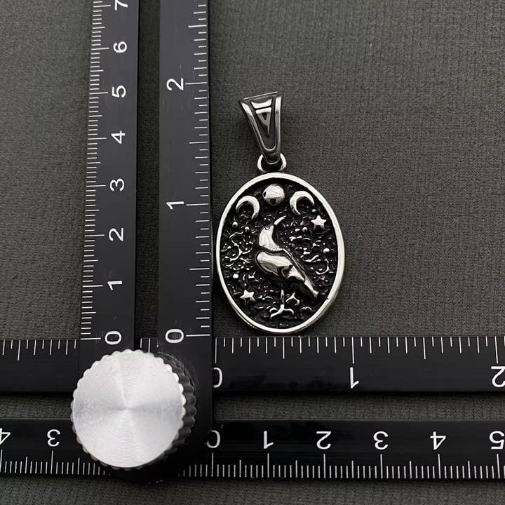 Mio Queena - Wholesale Craft supplies - Viking Crow Stainless Steel Pendant - MJ/MNP3