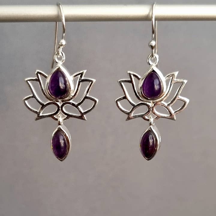 Ametyst Lotusblomst Øreringe | 925 Sterlingsølv, E64A for engroshandel hos Mistry Gems