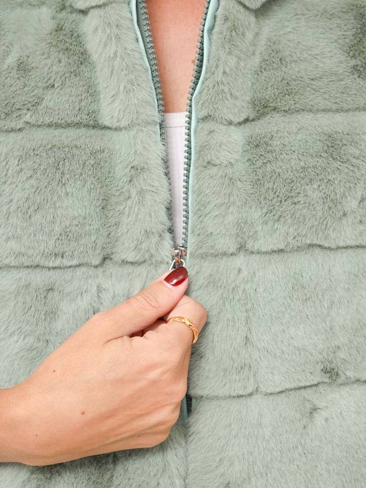 LIL' MOON - Wholesale Outerwear Vest - Women's - Vest #25511719