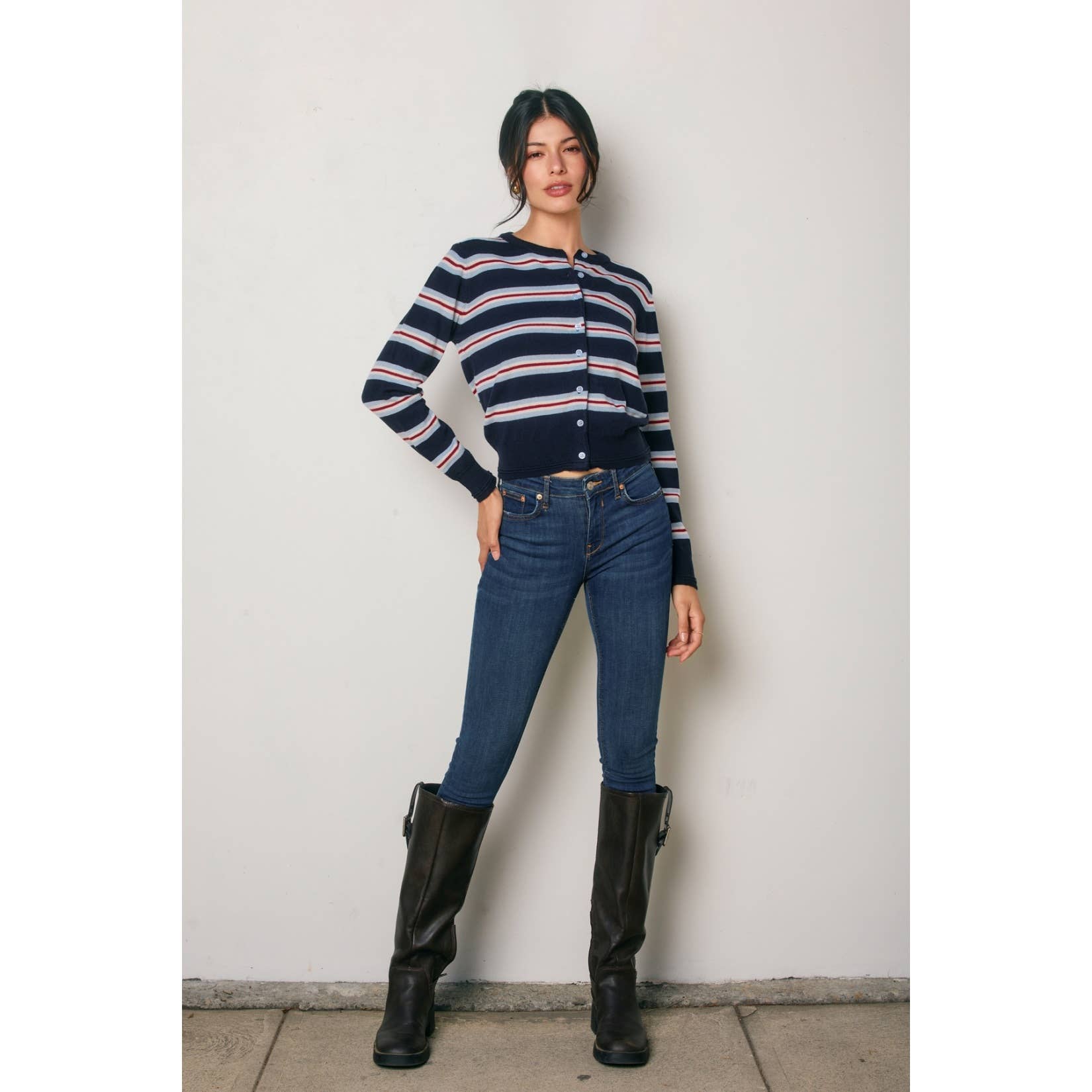 COMBINACIÓN AZUL MARINO/ROJO Cárdigan de rayas con botones Skyline de venta al por mayor en Faire3