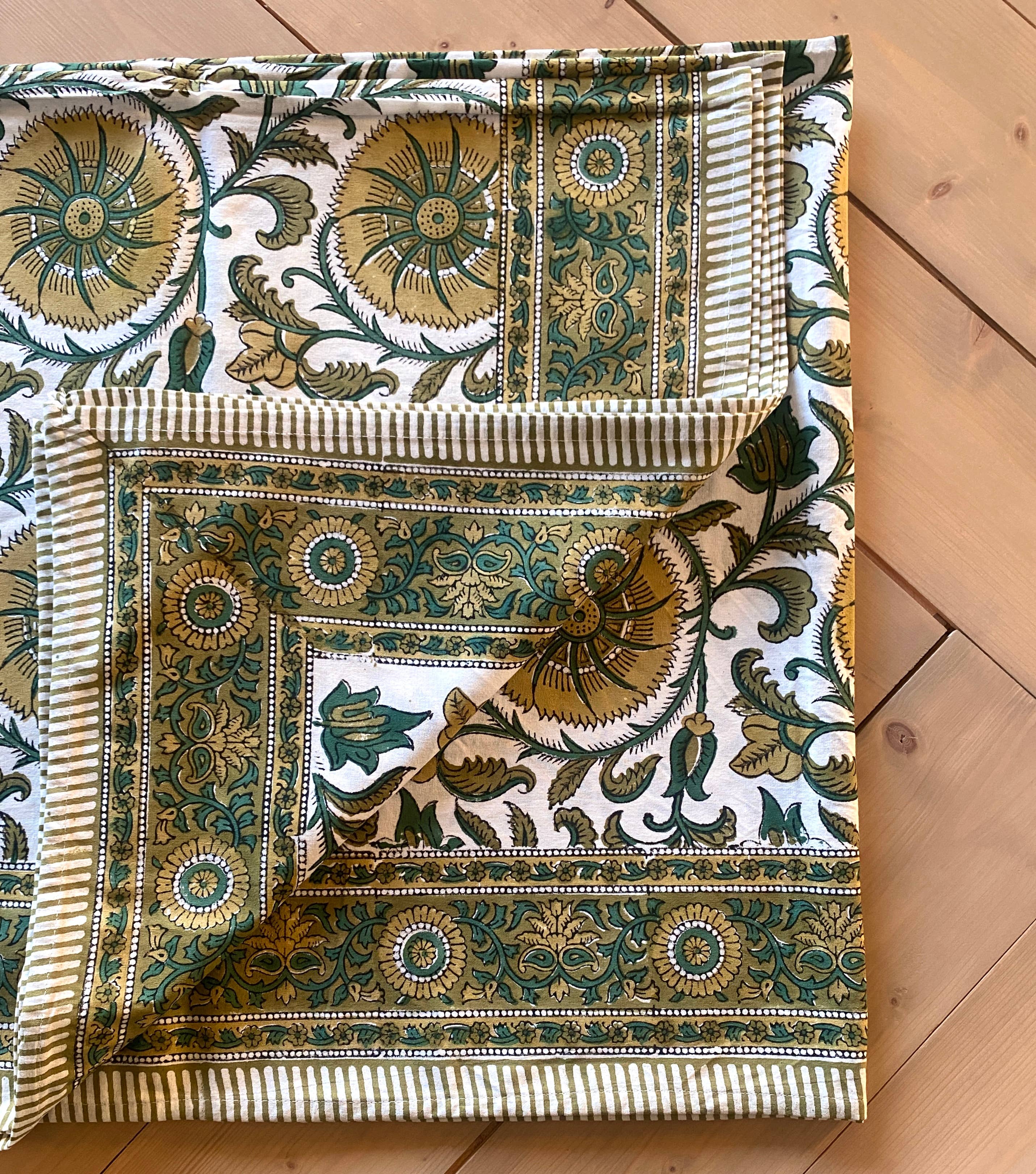 Maison Lilo – Engroshandel Dug – Maxi dug med blockprint Mandala okker/kaki 220x270 cm2