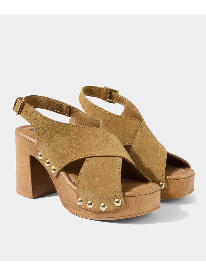 Bräune Bella Vita italienische Wildlederschuhe mit Nieten für den Großhandel auf Faire2