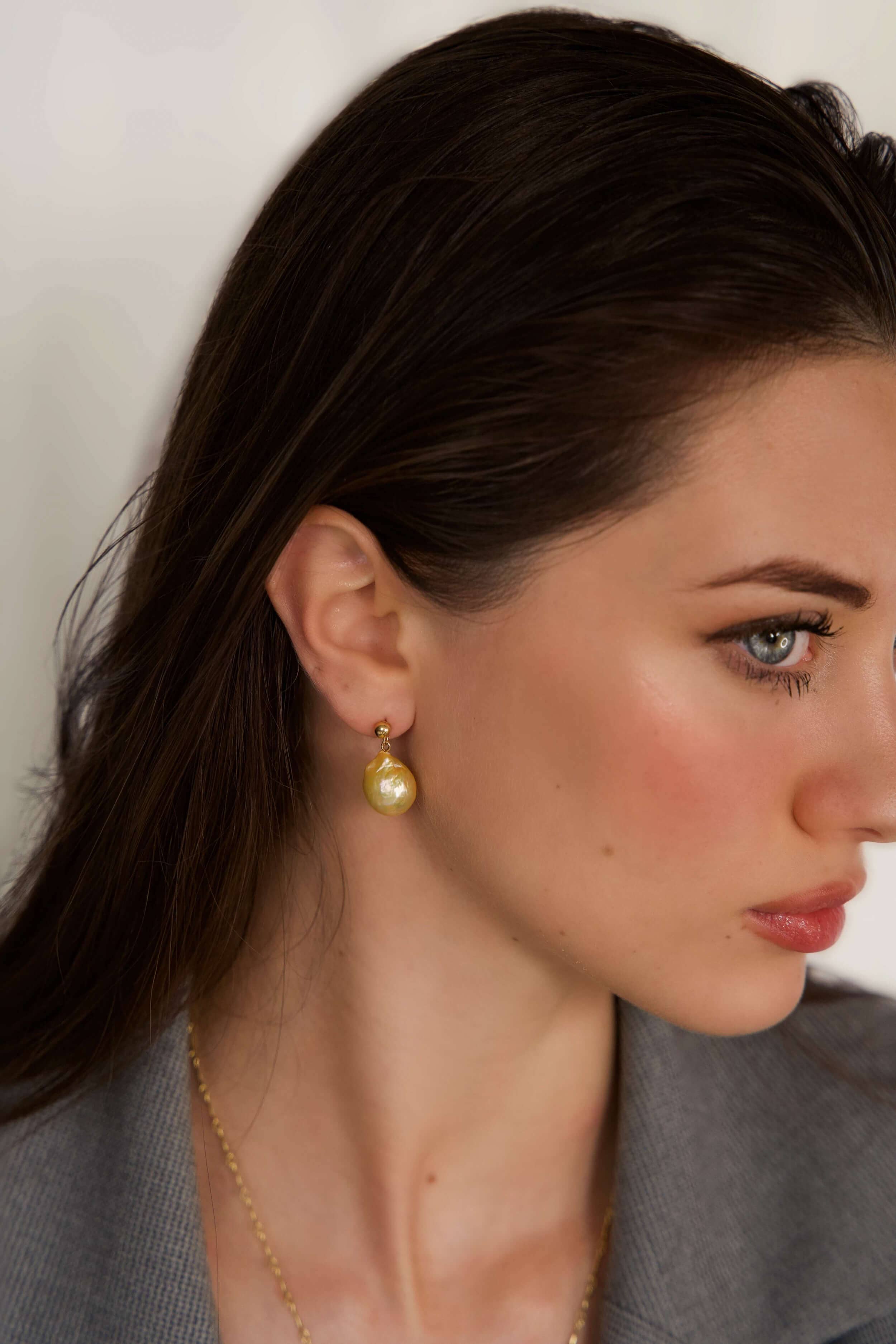 Katy Faye - Wholesale Pendant/Charm Necklace - Giada Gold Pearl Necklace3