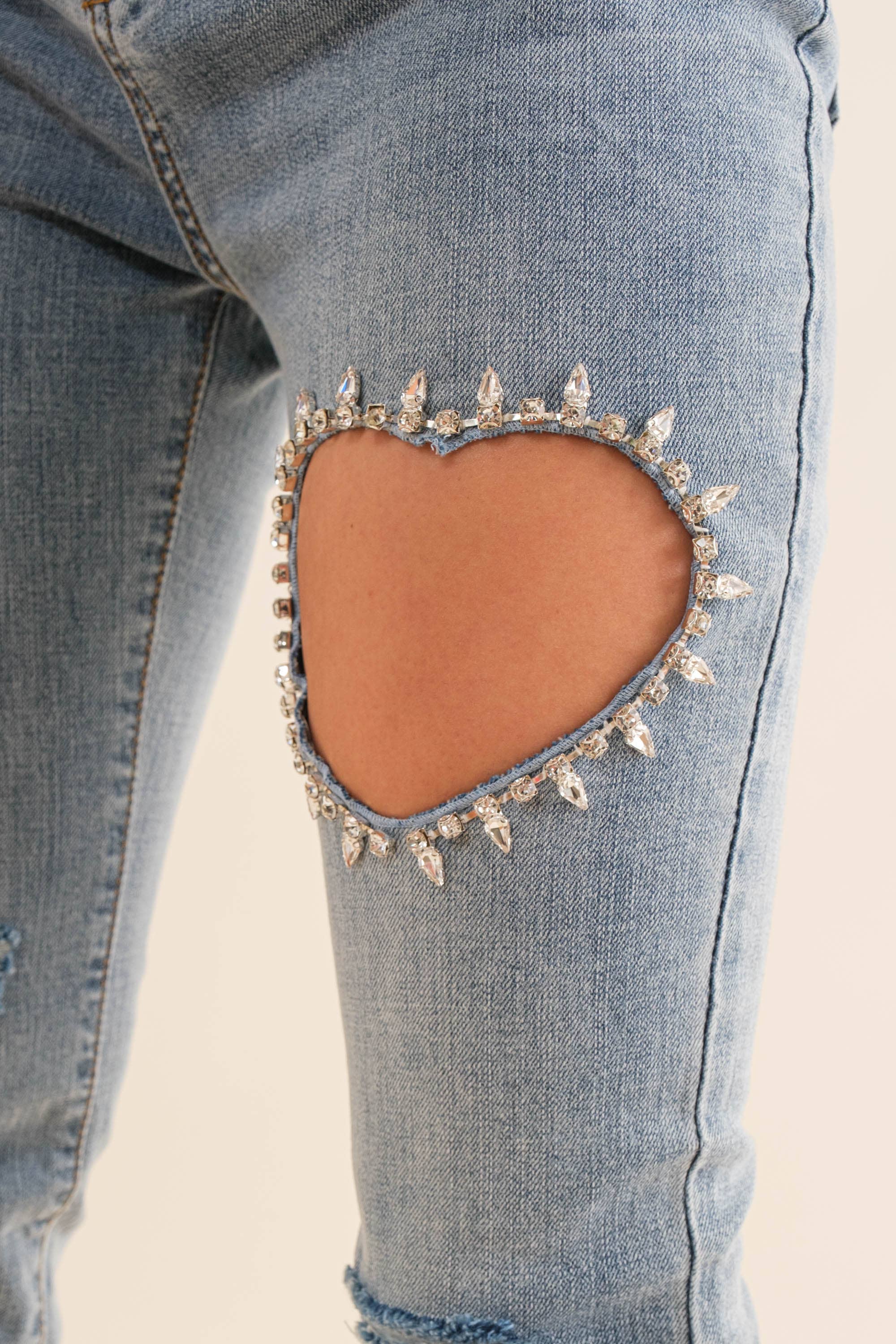 Blue B - Vendita all'ingrosso Jeans - Donna - 22300P - Jeans in denim elasticizzati con bottoni alla caviglia e bottoni a cuore5