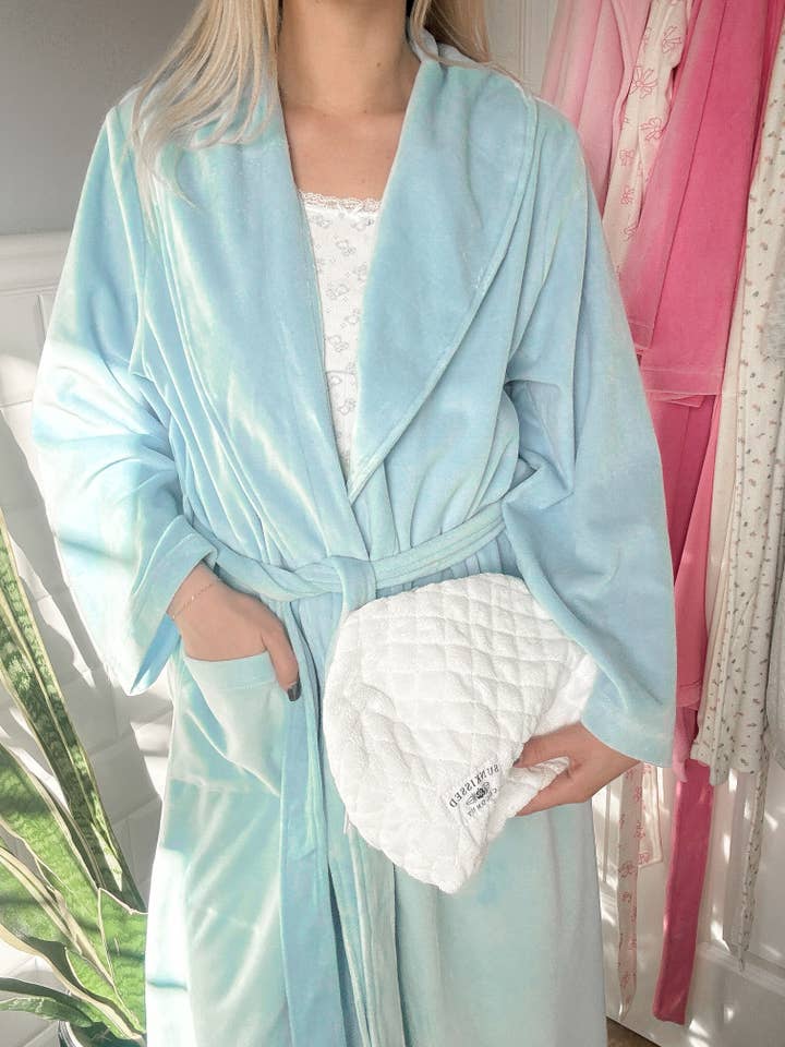 Sunkissed Coconut - Wholesale Robe - Women's - Light Blue Dream Hotel Robe