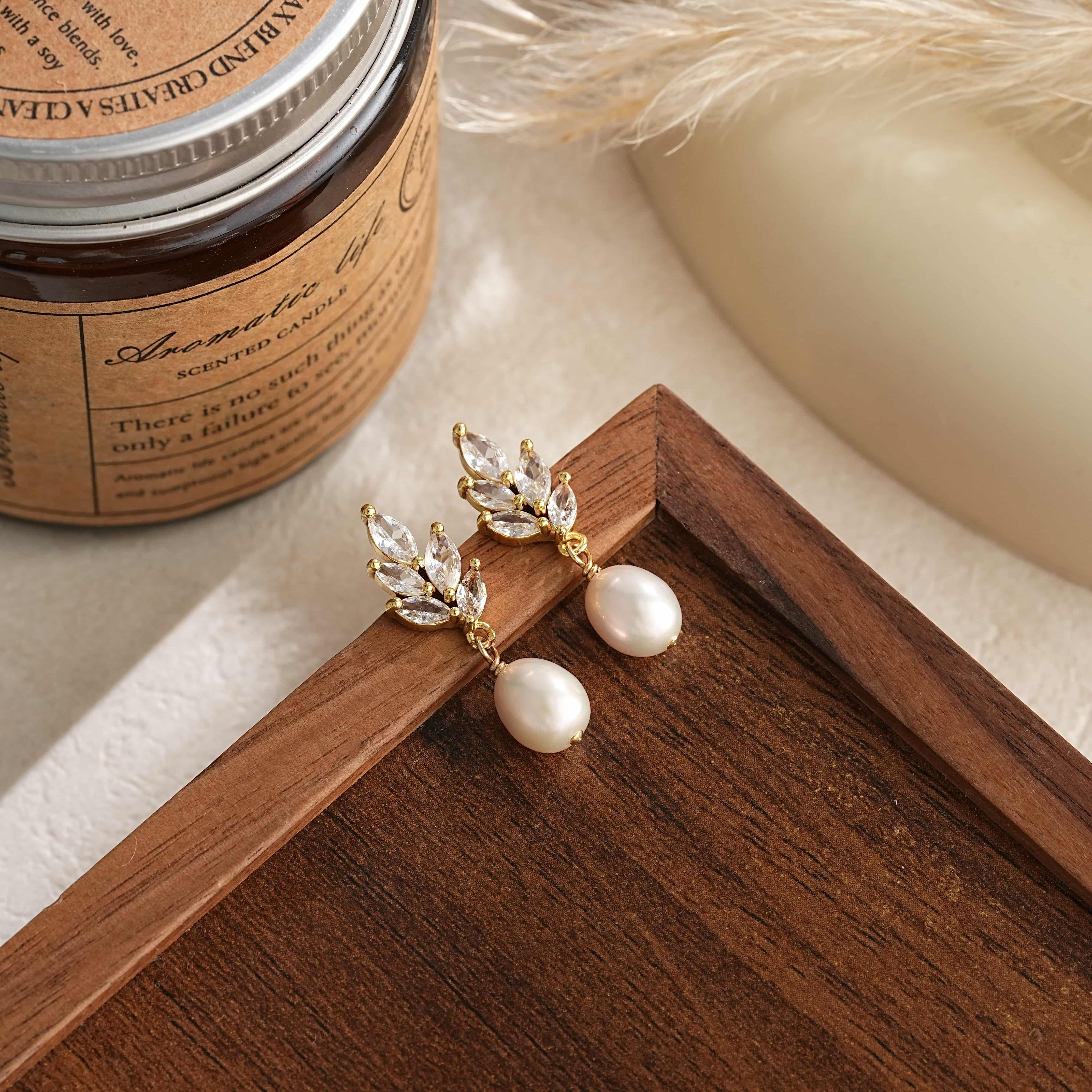 Drrtymagic - Wholesale Dangle Earrings - Freshwater Pearl Drop Earrings with Crystal Leaf6