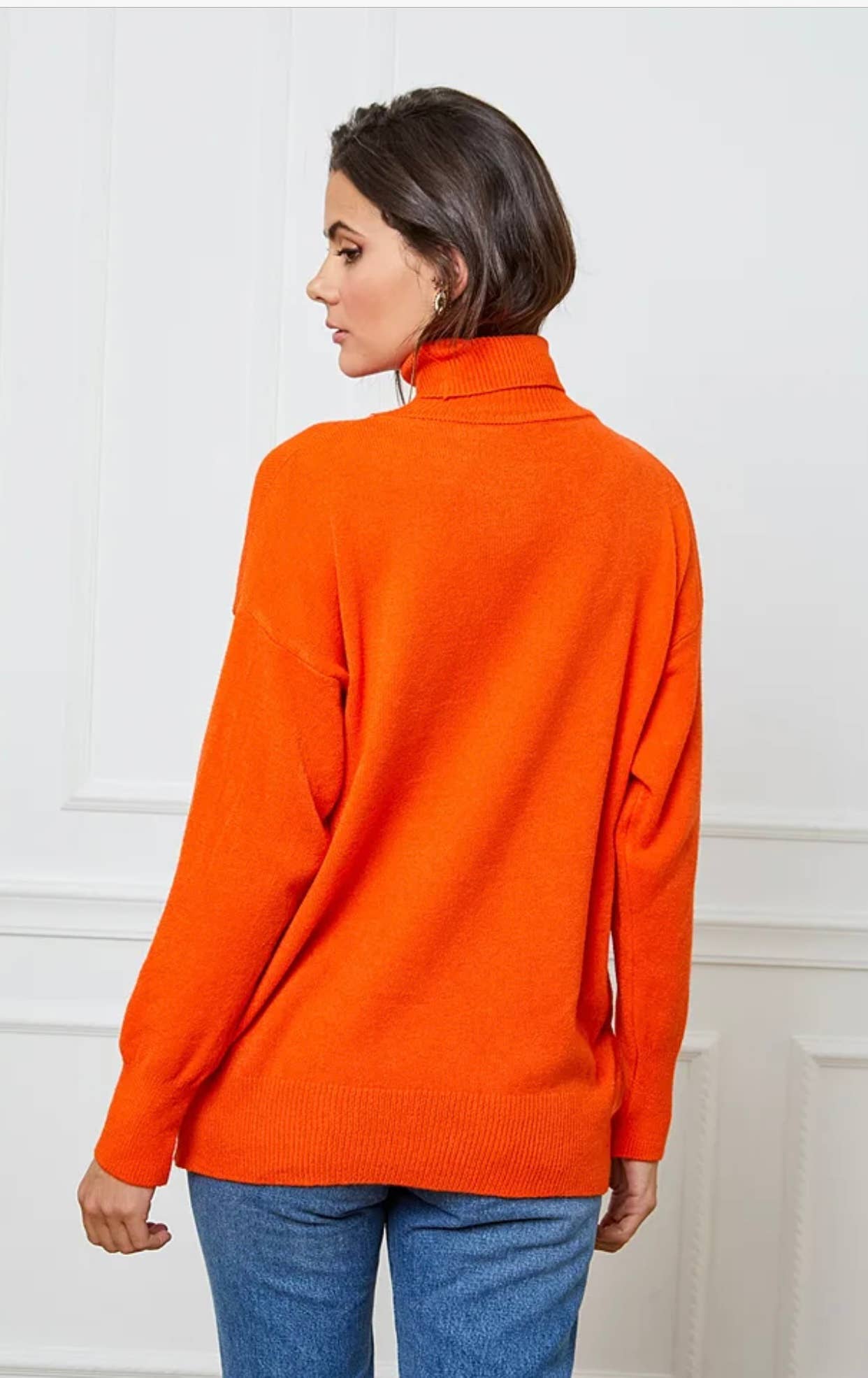 LÉA & LUC – wholesale Knitted jumper – Women′s – Turtleneck sweater with pockets REF. 003045