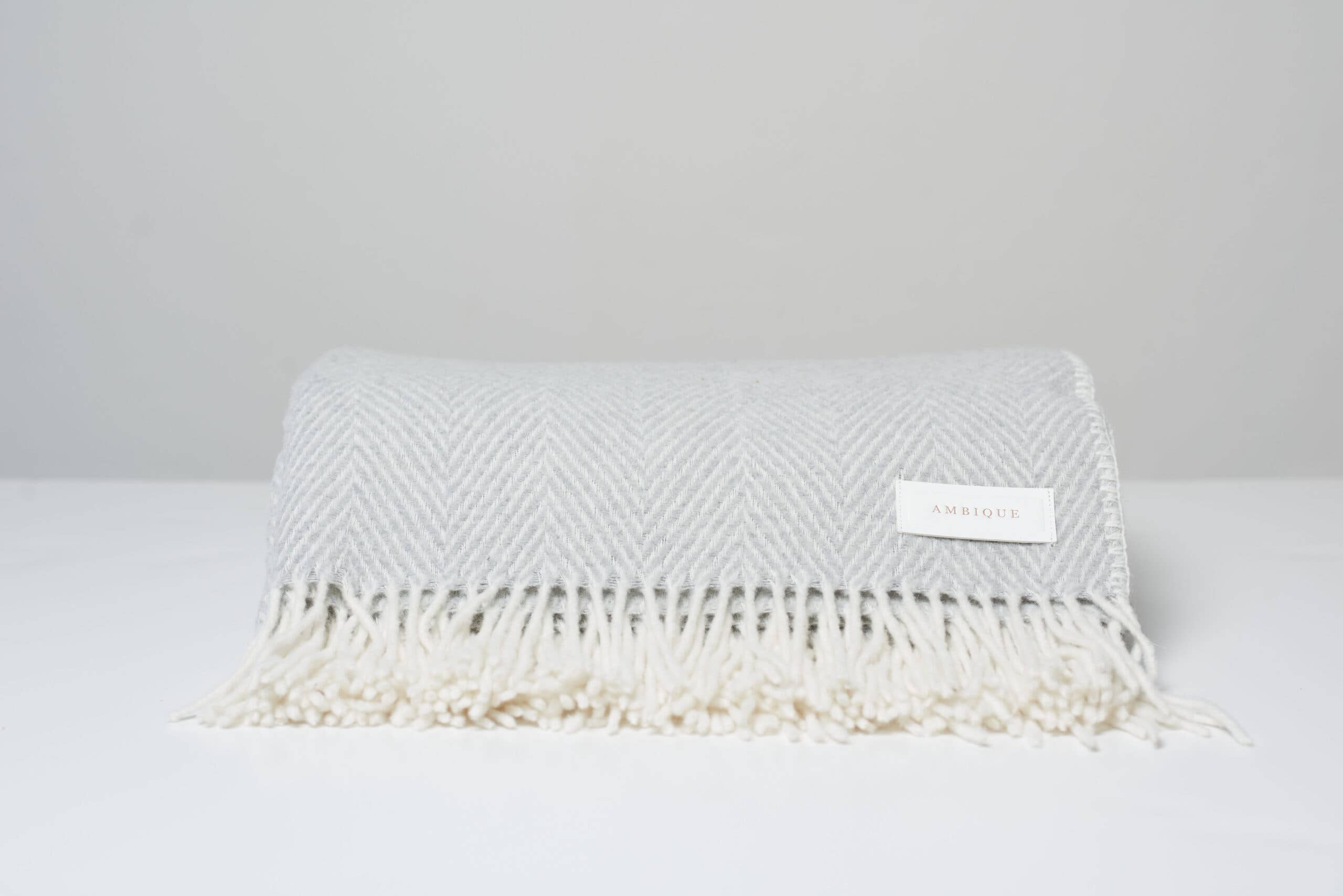 LA Pure BV - Wholesale Throw Blanket - Herringbone Blanket Lexington2