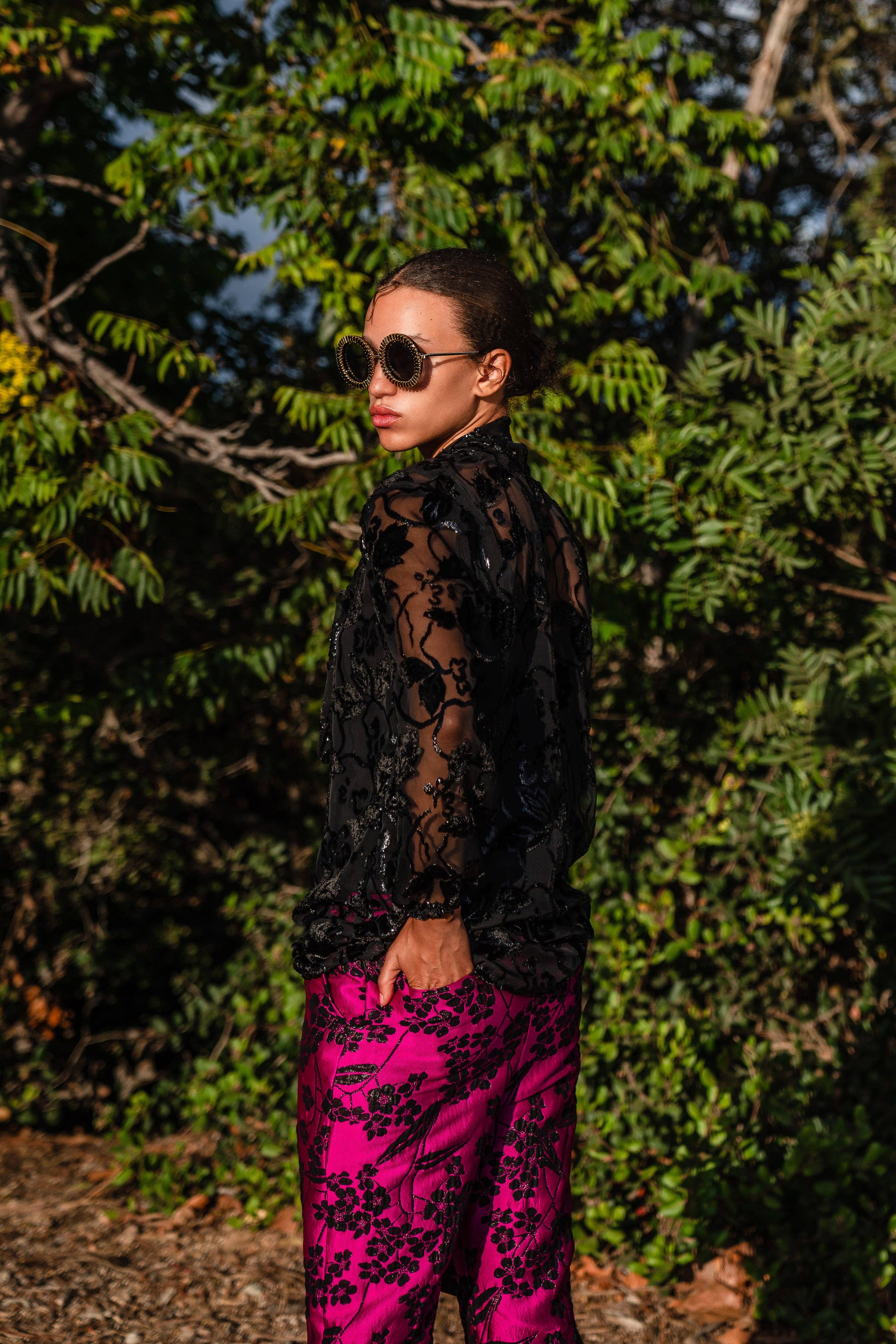 Jennafer Grace – Großhandel Bluse – Damen – Schimmernde Spitzenbluse mit Bindefront6