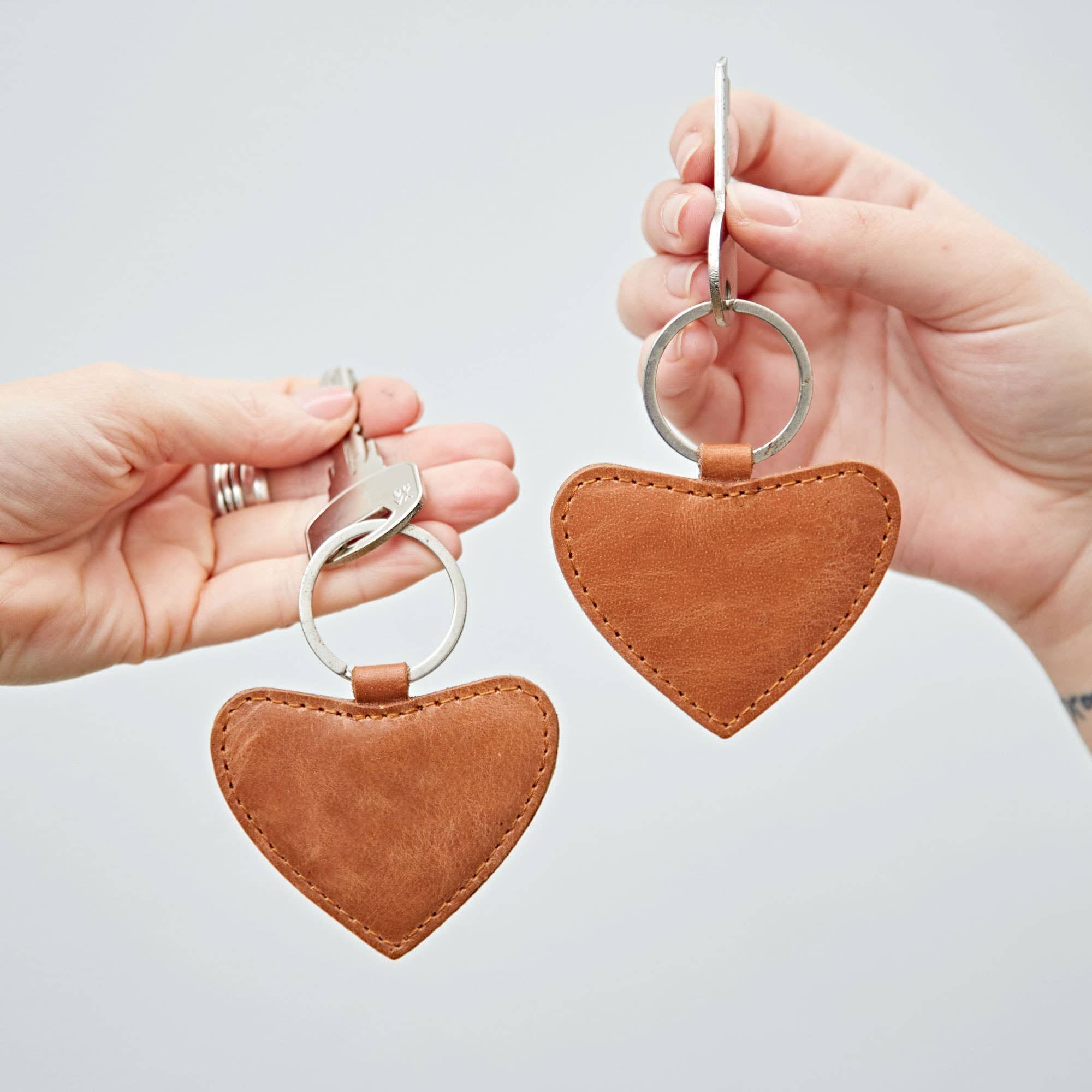 The Paper High Gift Company Limited – wholesale Keychain – Unisex – Leather Heart Keyring - Love Heart Key chain3