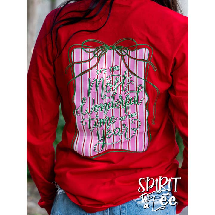 Es la época más maravillosa del año - Camiseta navideña de manga larga para venta al por mayor de Spirit to a Tee