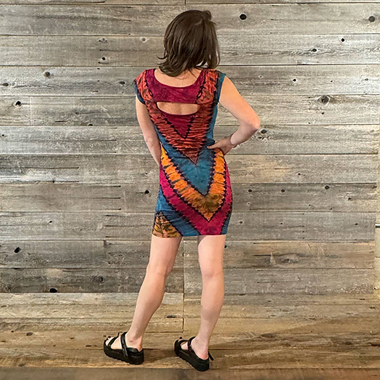 couleur comme illustré Mini-robe moulante Boho Hippie Peek A Boo, teinte à la main      en vente sur Faire3