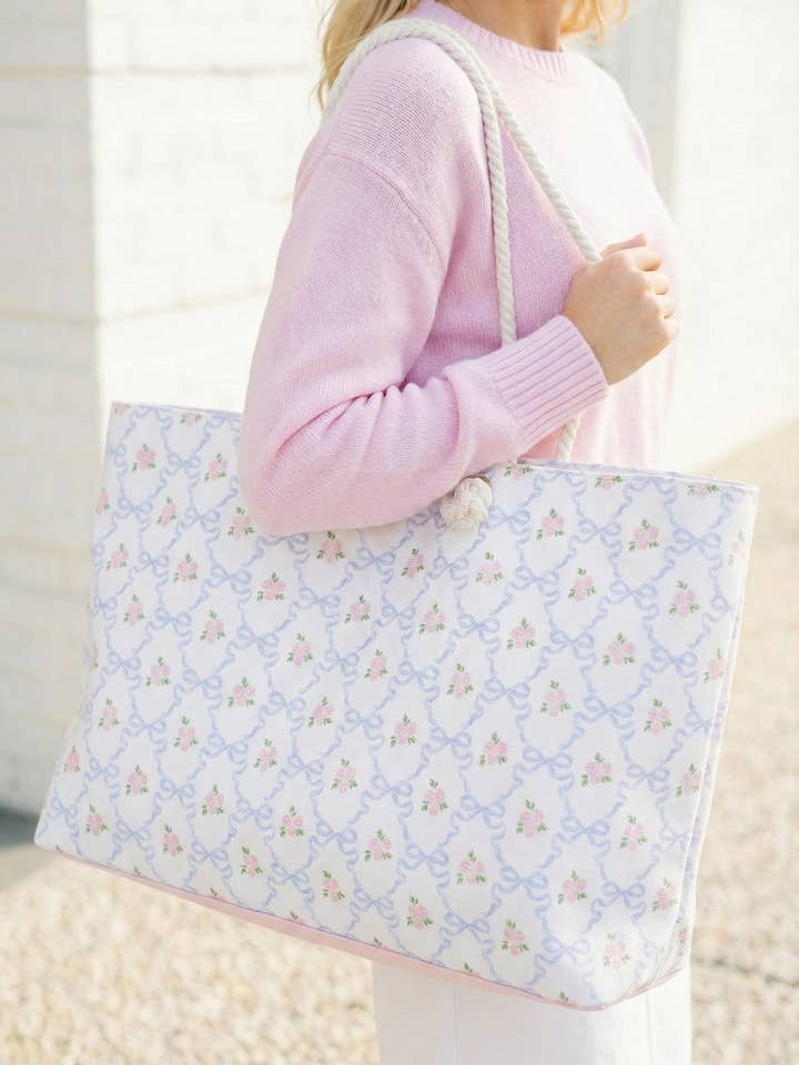 Weekender-Tasche mit Blumenherzmuster – Pastell-Reisetasche für den Großhandel von Pearly Peach
