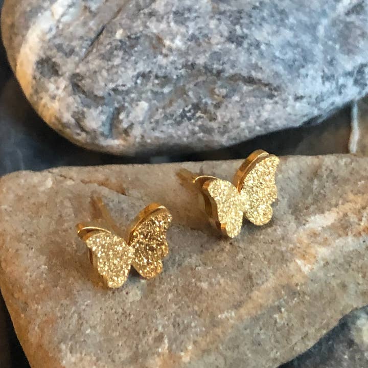 Butterfly Stud Earrings - 7E for wholesale by Wonderland