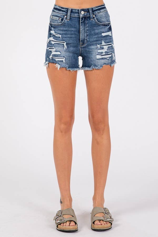 Petra153 – Großhandel Shorts – Damen – P1321R-MD HIGH RISE STRETCH PATCHED SHORTS MIT AUSGEFRANSTEM SAUM7